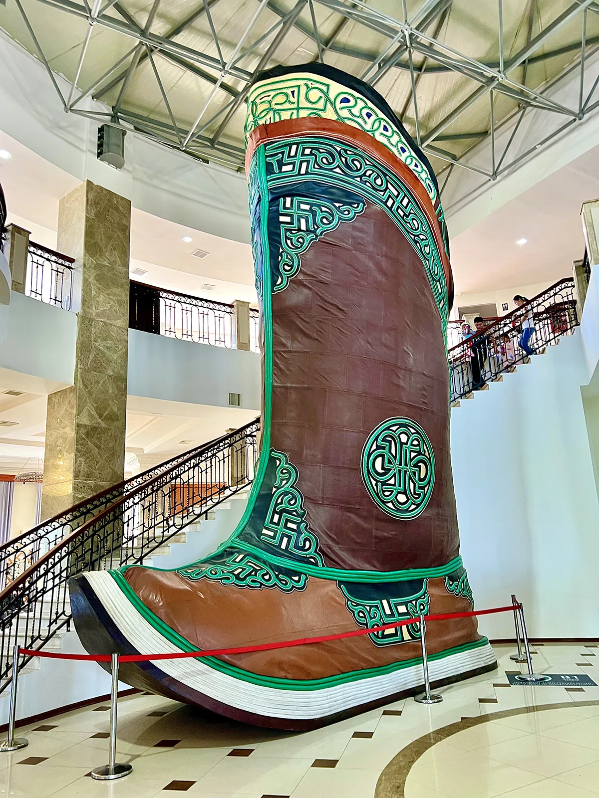 第二天成吉思汗博物館一