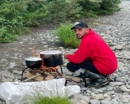 堪察加森林森林溪流垂釣