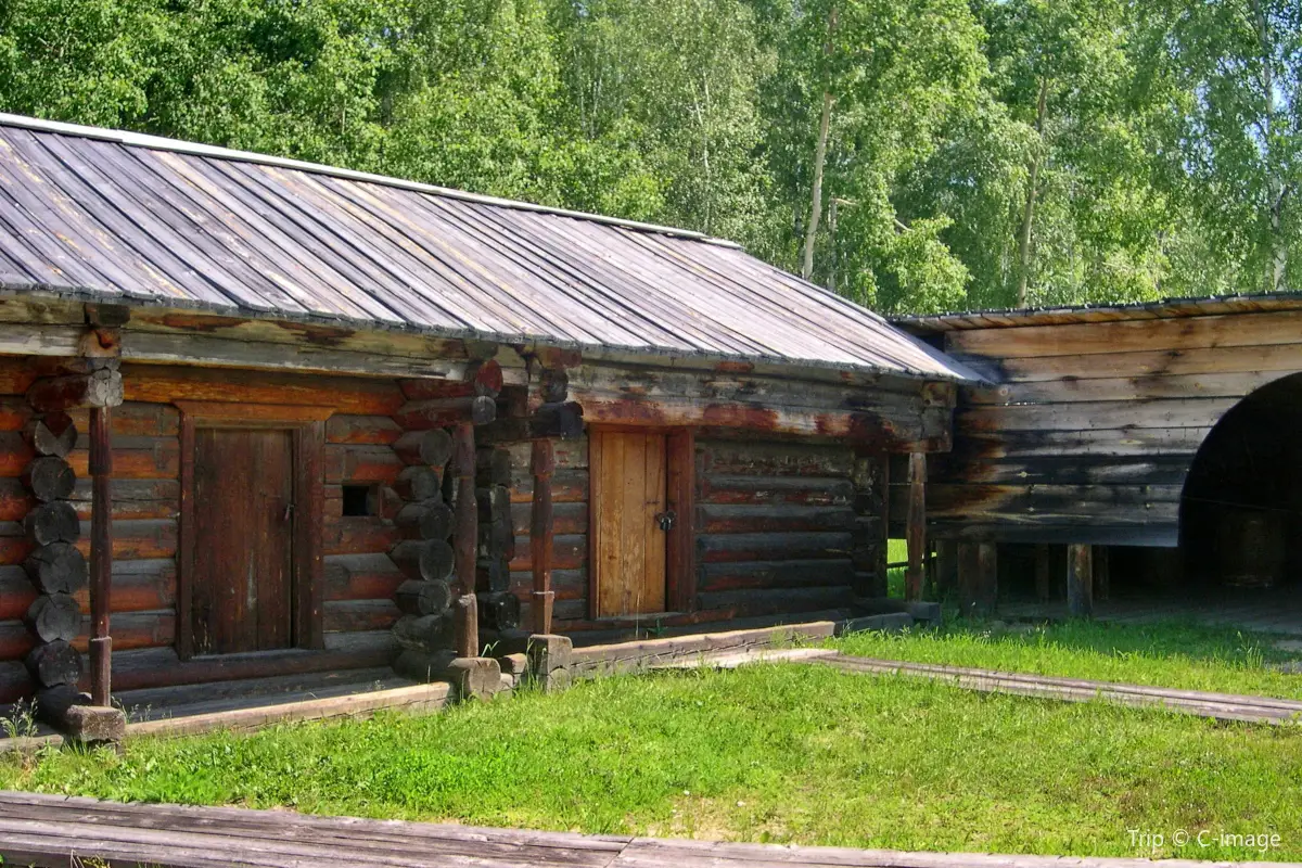塔利茨木造博物館