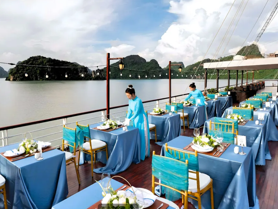AMANDA LUXURY LAN HẠ CRUISE