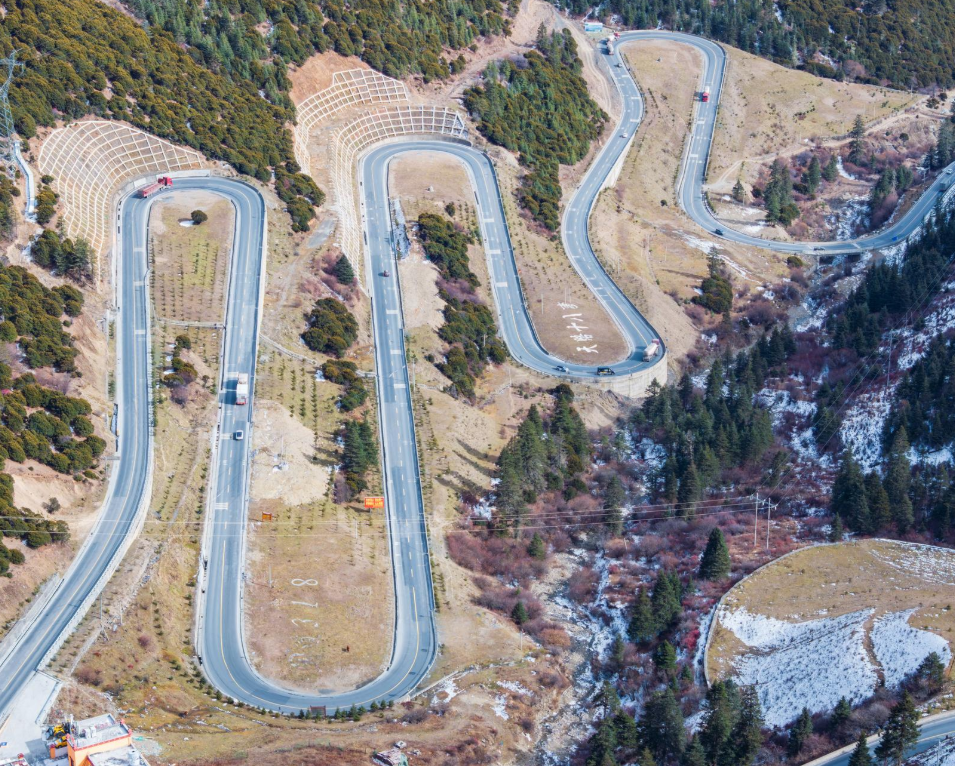 天路十八灣觀景台