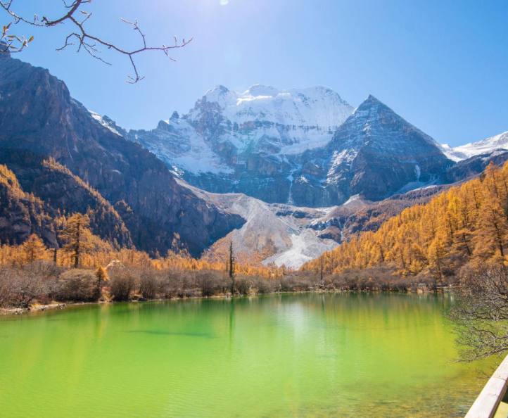 卓瑪拉措(珍珠海)